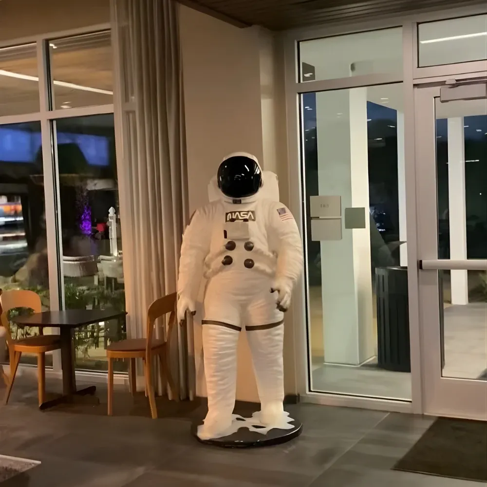 A Lobby That Sets the Tone